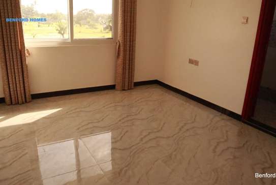 4 Bed Townhouse in Bamburi image 6