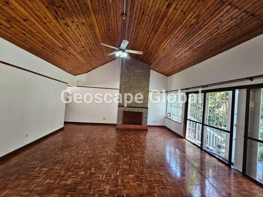 5 Bed House with En Suite in Gigiri image 6