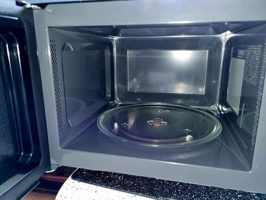 Ramtons RM/588 microwave image 2