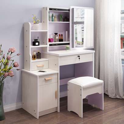 Dressing Table with Lighted Mirror and Drawer image 6