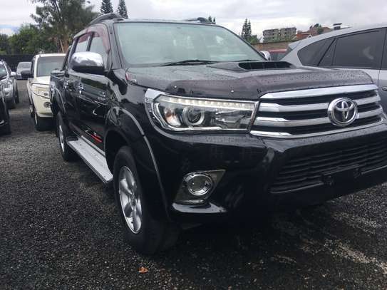 2011 TOYOTA HILUX NOT USED IN KENYA image 2