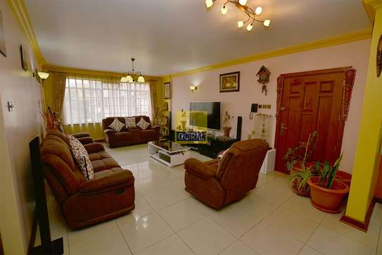3 Bed Apartment with Lift in Parklands image 1
