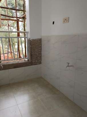 2 Bed Apartment with En Suite in Naivasha Road image 4
