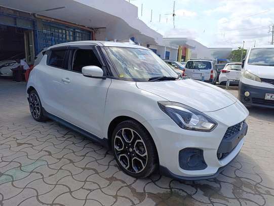 Suzuki Swift Sports RS White 2018 image 2
