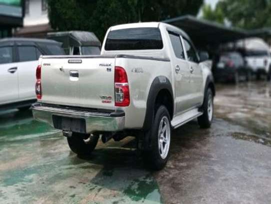2014 Toyota Hilux double cab image 2