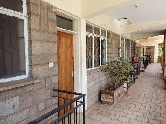 3 Bed Apartment with En Suite in Kilimani image 32
