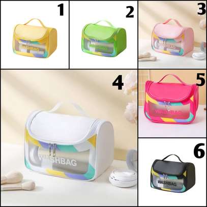 Transparent washbag/cosmetic bag image 1