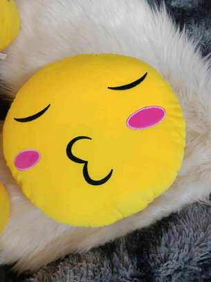 Big size emoji pillows available 🥳🥳🥳
* image 4