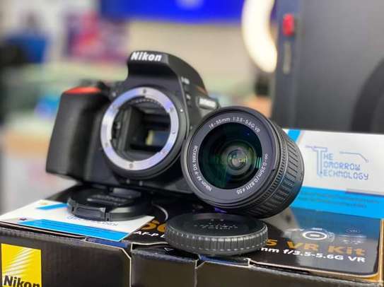 Nikon D5600 DSLR Camera With 18-55mm Lens-End Month Deals image 1