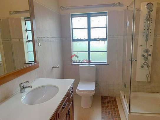 5 Bed Townhouse with En Suite in Kileleshwa image 13