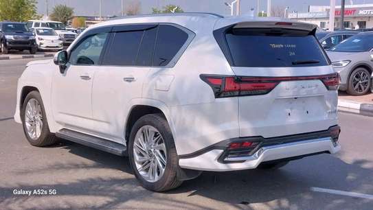 Lexus LX600 2023 White Fully loaded image 14