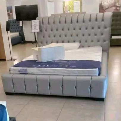 Modern bed 5by6 6by6 image 1