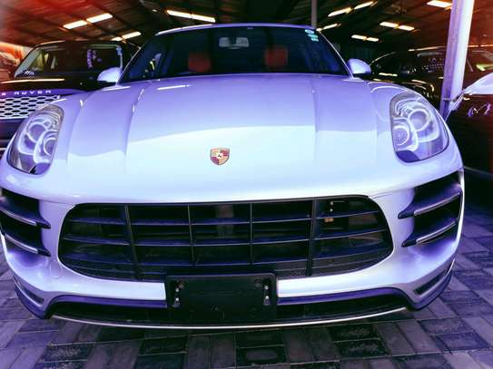 Porsche Macan turbo silver 2017 image 1