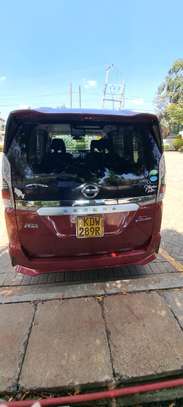 Nissan Serena for hire in Nairobi image 2