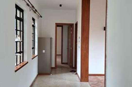 5 Bed Townhouse with En Suite in Lavington image 13