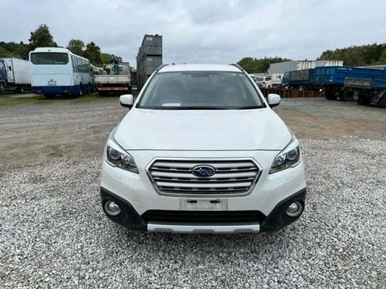 WHITE OUTBACK (HIRE PURCHASE ACCEPTED) image 3