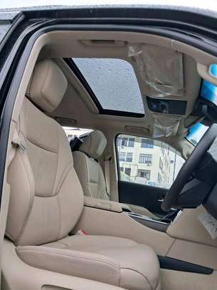 Toyota Land cruiser ZX V8 LC300 2023 image 3