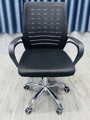 Office Chair: Multipurpose Mesh Reception Chair – Black image 2