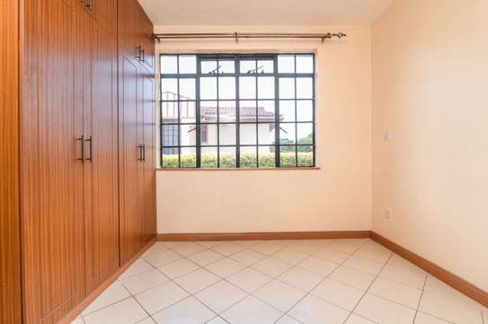 4 Bed Townhouse with En Suite in Thika image 3