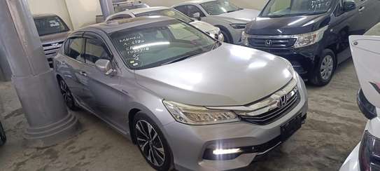Honda Accord hybrid Silver hybrid 2018 image 3