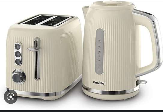 Kettle and toaster set image 2