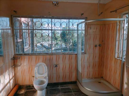 6 Bed House with En Suite in Ongata Rongai image 1