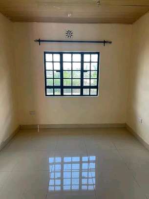 2 bedroom for rent in utawala image 4