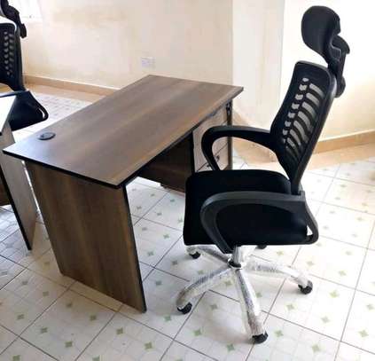 Office chair with a table image 1