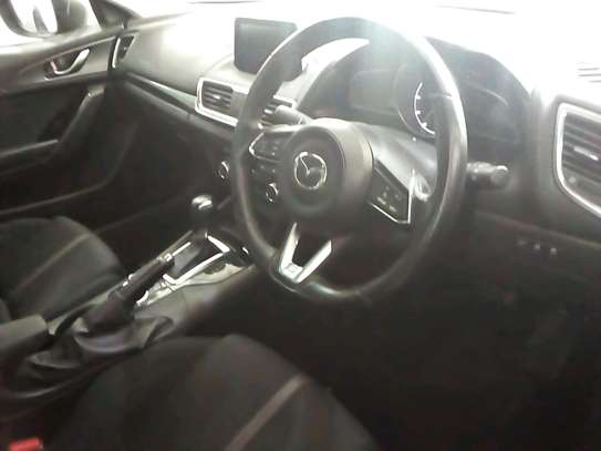 Mazda 3 grey image 4