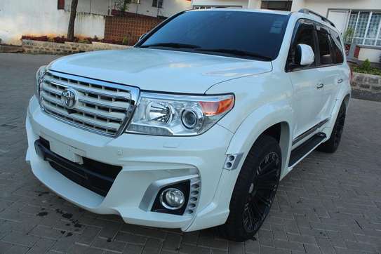 Toyota Landcruiser ZX 2014 60,000 Kms image 2