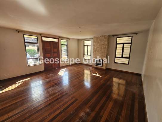 5 Bed Townhouse with En Suite in Kileleshwa image 7