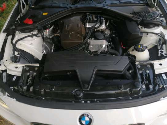 BMW 320i, 2015 model image 1