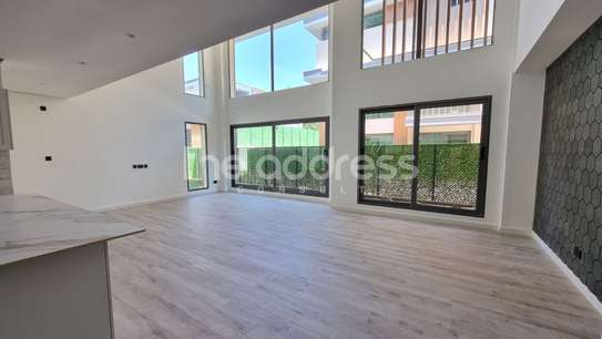 5 Bed Villa with En Suite in Lavington image 2