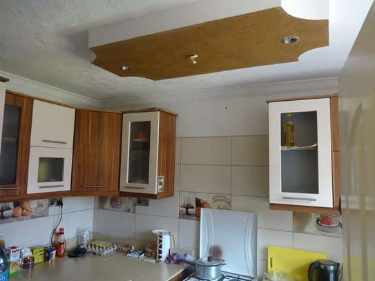 4 bedroom Maisonette plus sq image 6