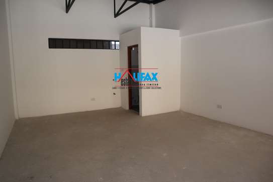 Shop with Backup Generator in Parklands image 1