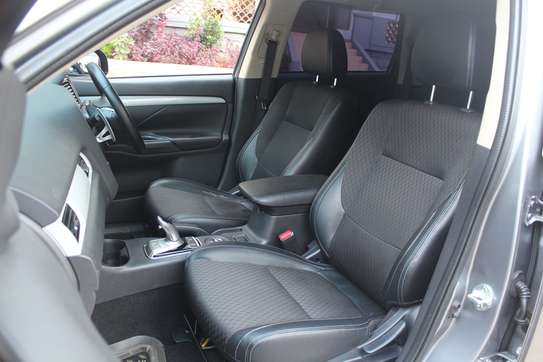 Mitsubishi Outlander PHEV GG2W 4WD 2015 image 2