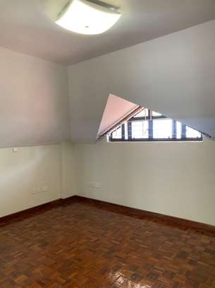 2 BEDROOM PENTHOUSE ALL ENSUIT image 10