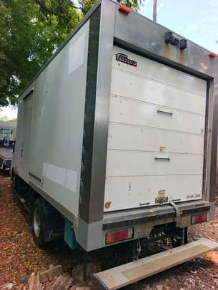 Toyota Dyna freezer body image 4