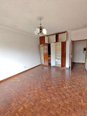 4 Bed Apartment with En Suite in Westlands Area image 1