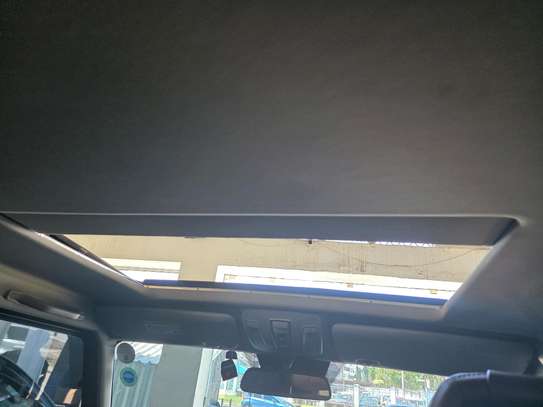 Mercedes Benz G350d image 7