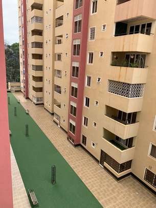 3 Bedroom Apartment All Ensuite with a Dsq image 4