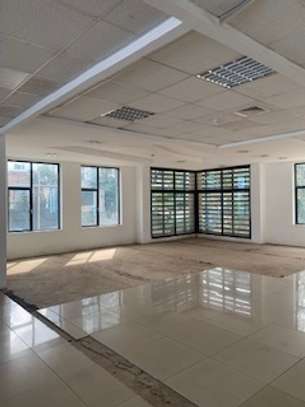 4,942 ft² Office with Lift at Ring Road image 5