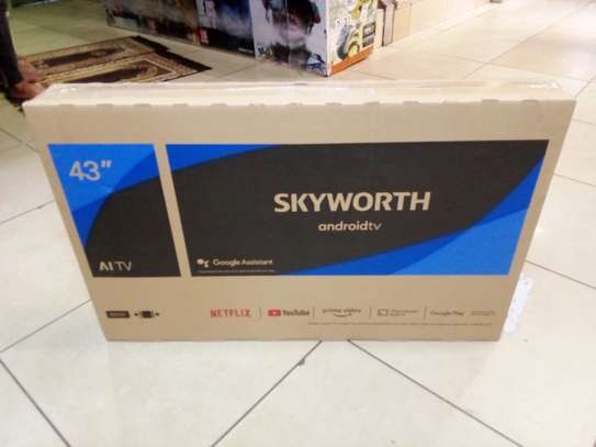 Frameless Skyworth 43" image 1