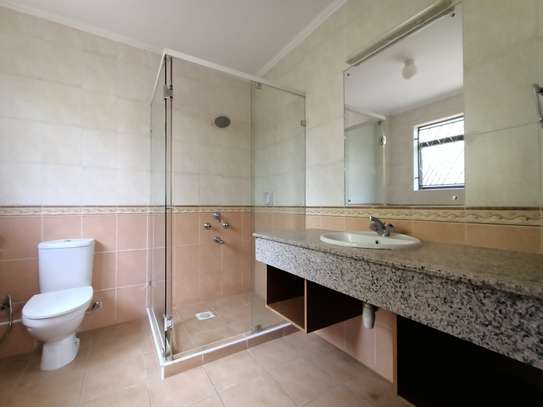 5 Bed Villa with En Suite in Lavington image 12