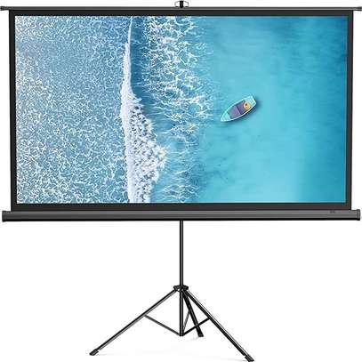 Tripod projection screen for Hire image 1