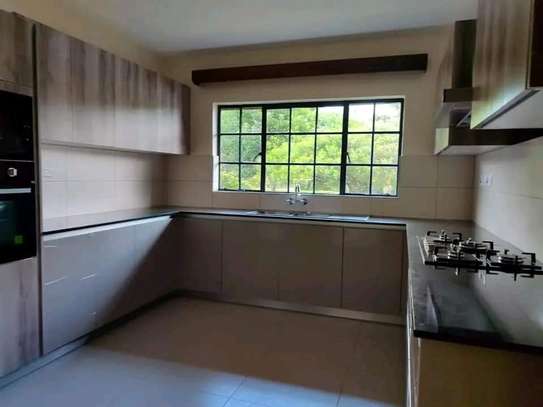 4 Bed House with En Suite at Silanga Road image 9