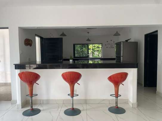 4 Bed Villa with En Suite at Watamu image 1