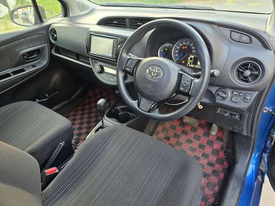 Toyota vitz 1500cc Hybrid 2018 image 6