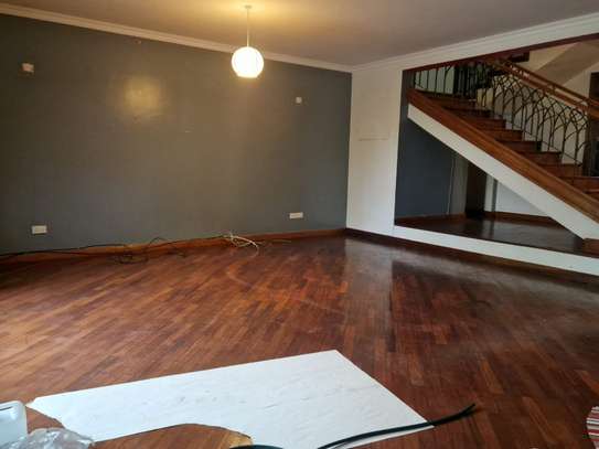 4 Bed House with En Suite at Lavington image 6