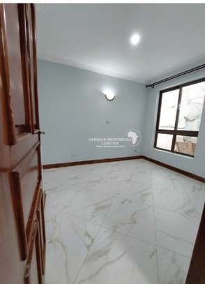 3 Bed Apartment with En Suite at Thika Road image 5